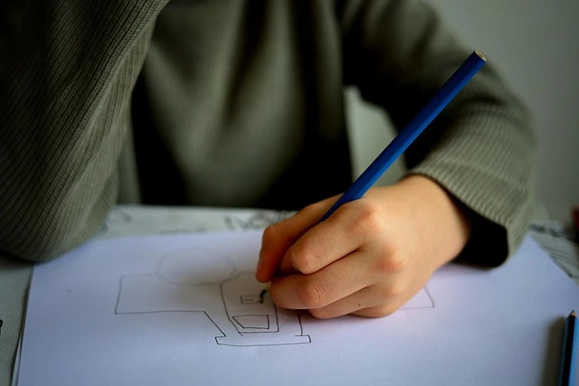 Tekenende Kinderhand